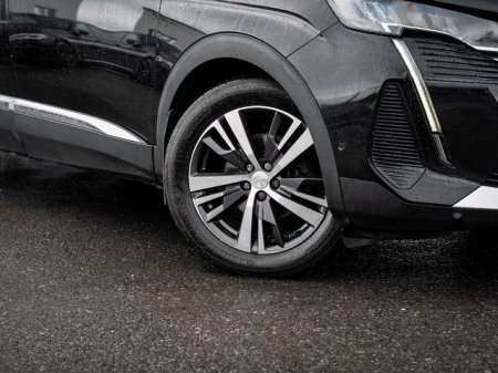 2023 Peugeot 5008 - photo 2