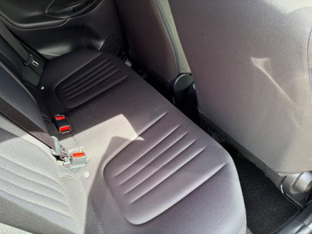 2020 Toyota Yaris - photo 11