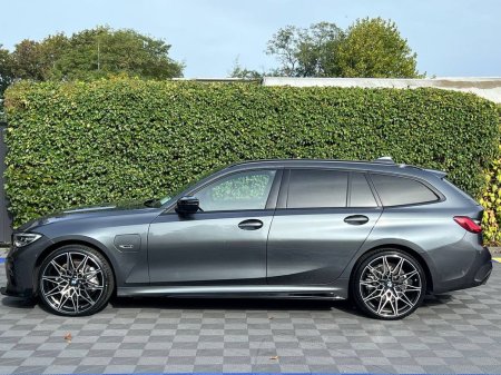 2022 BMW 3-Series - photo 3