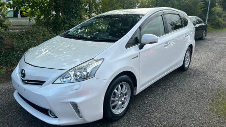 2015 Toyota Prius - photo 2