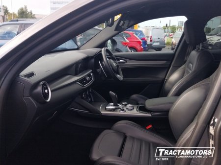 2024 Alfa Romeo Stelvio - photo 4