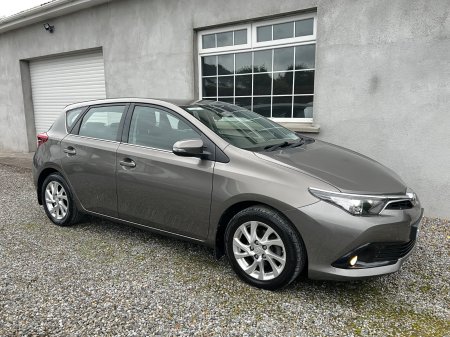2018 Toyota Auris - photo 2