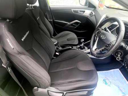 2013 Hyundai Veloster - photo 11