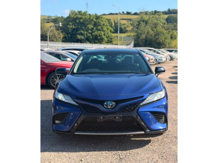 2019 Toyota Camry - photo 2