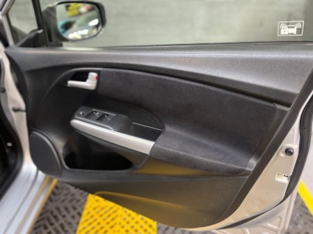 2013 Honda Insight - photo 14