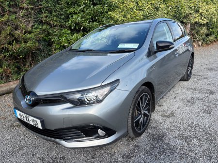 2018 Toyota Auris Hybrid Luna Sport