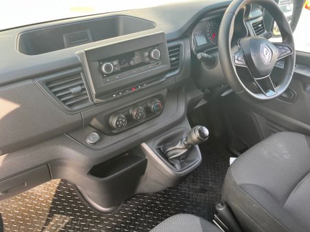 2022 Renault Trafic - photo 8