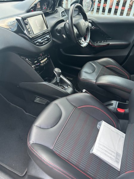 2017 Peugeot 208 - photo 13