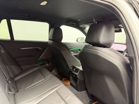 2025 BMW 5-Series - photo 12