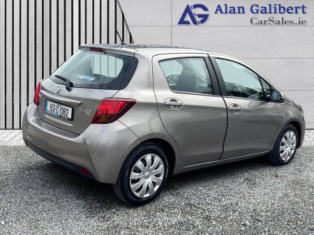 2015 Toyota Yaris - photo 8