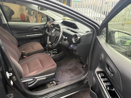 2017 Toyota Aqua - photo 27