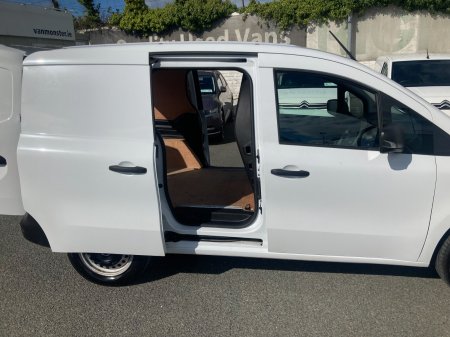2023 Renault Kangoo - photo 11