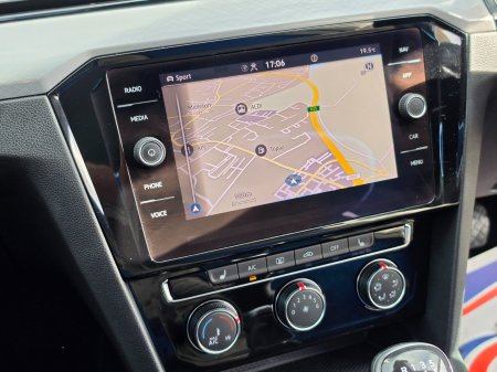 2020 Volkswagen Passat - photo 19