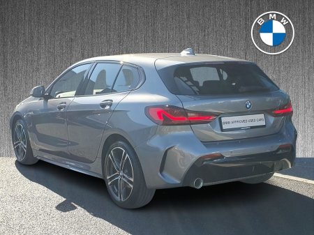 2024 BMW 1-Series - photo 2