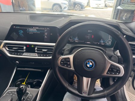 2022 BMW 3-Series - photo 14