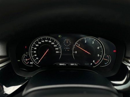 2017 BMW 5-Series - photo 18
