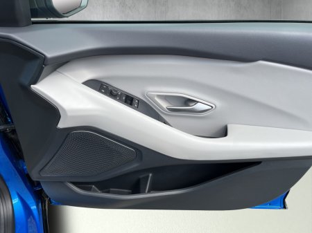2025 Ford Capri - photo 12
