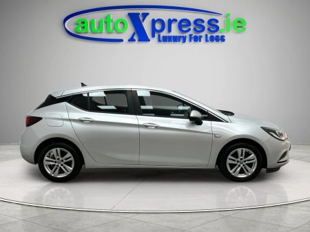 2017 Vauxhall Astra - photo 5