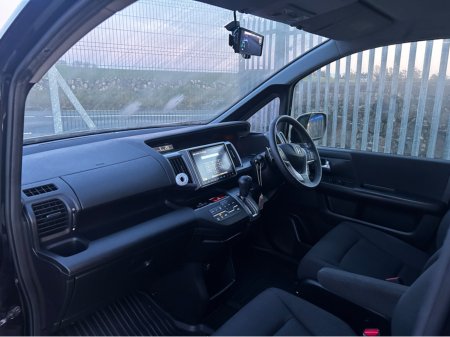 2014 Honda Stepwagon - photo 12