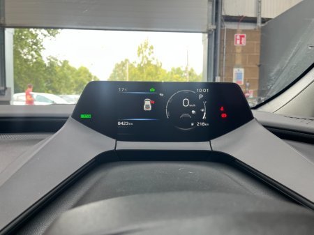 2025 Toyota Prius - photo 10
