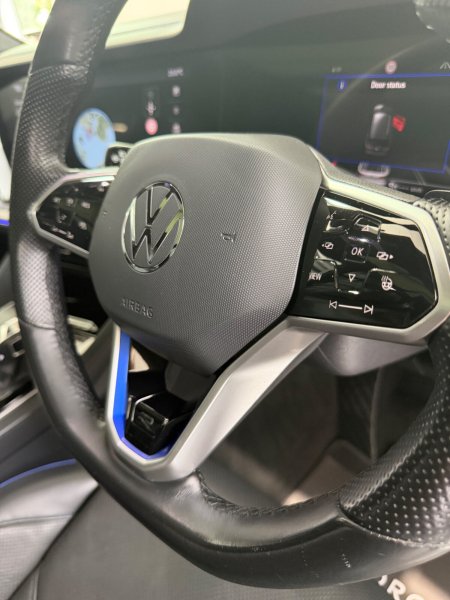 2023 Volkswagen Touareg - photo 12