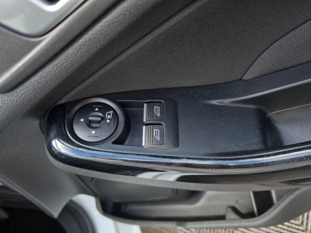 2015 Ford Fiesta - photo 18