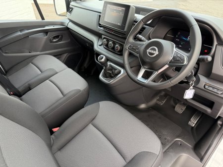 2027 Nissan Primastar - photo 14