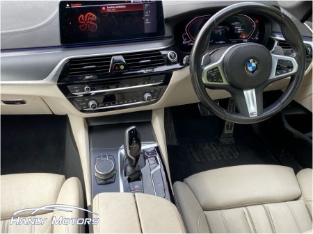 2021 BMW 5-Series - photo 18