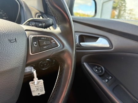 2017 Ford Focus - photo 12