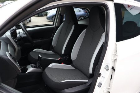 2015 Toyota Aygo - photo 26