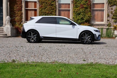 2026 Hyundai IONIQ 5 - photo 3