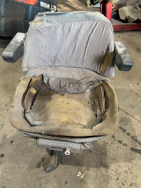 1995 Massey Ferguson 375