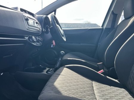 2014 Toyota Yaris - photo 6