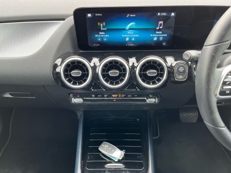 2022 Mercedes-Benz GLA - photo 11