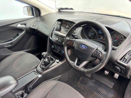 2015 Ford Focus - photo 10