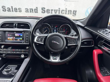 2017 Jaguar F-Pace - photo 16
