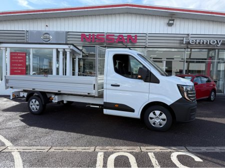 2026 Nissan Interstar - photo 2