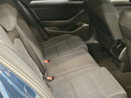 2022 Volkswagen Passat - photo 7