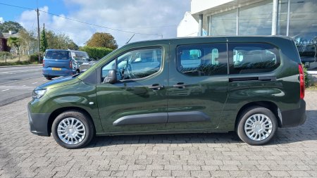 2025 Toyota Proace - photo 3