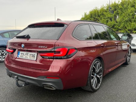 2022 BMW 5-Series - photo 6