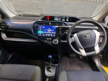 2015 Toyota Aqua - photo 18
