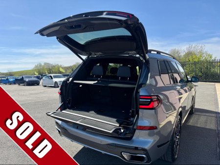 2025 BMW X7 - photo 21