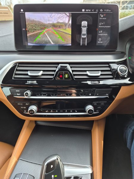 2022 BMW 5-Series - photo 16