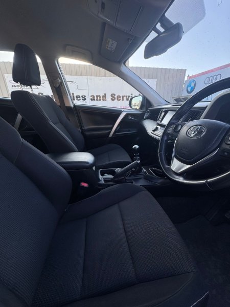 2016 Toyota RAV4 - photo 14