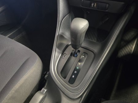 2021 Toyota Yaris - photo 16