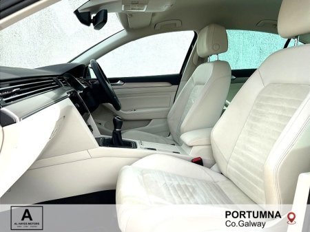 2019 Volkswagen Passat - photo 4
