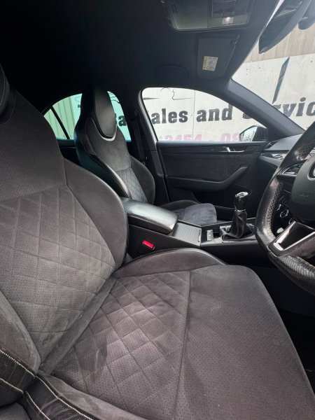 2018 Skoda Superb - photo 9