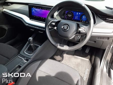 2025 Skoda Octavia - photo 8