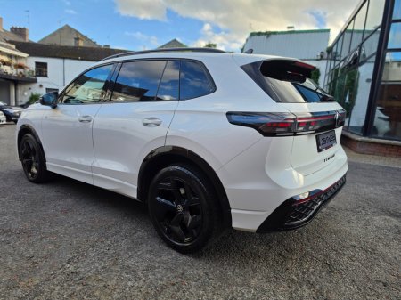 2025 Volkswagen Tiguan - photo 11