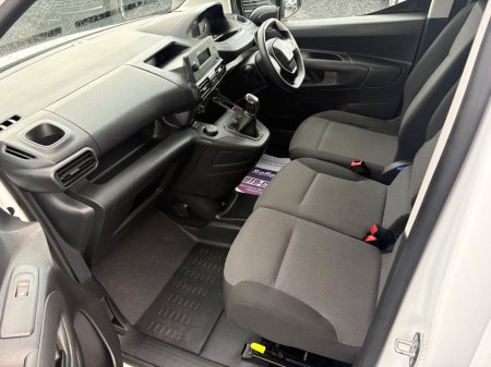 2020 Peugeot Partner - photo 10
